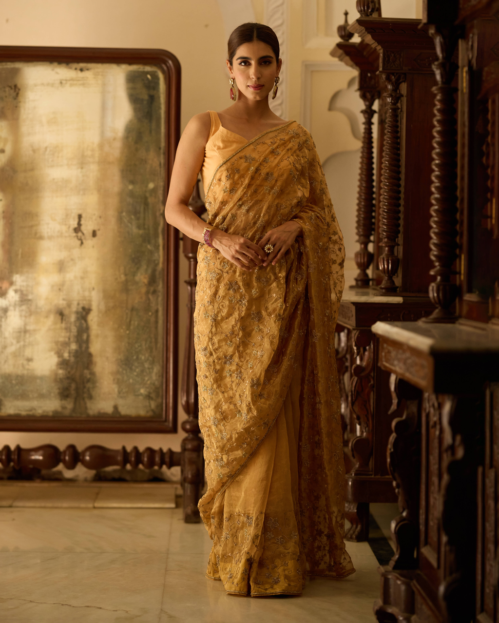 Gayatri Golden Handcrafted Pure Tissue Saree