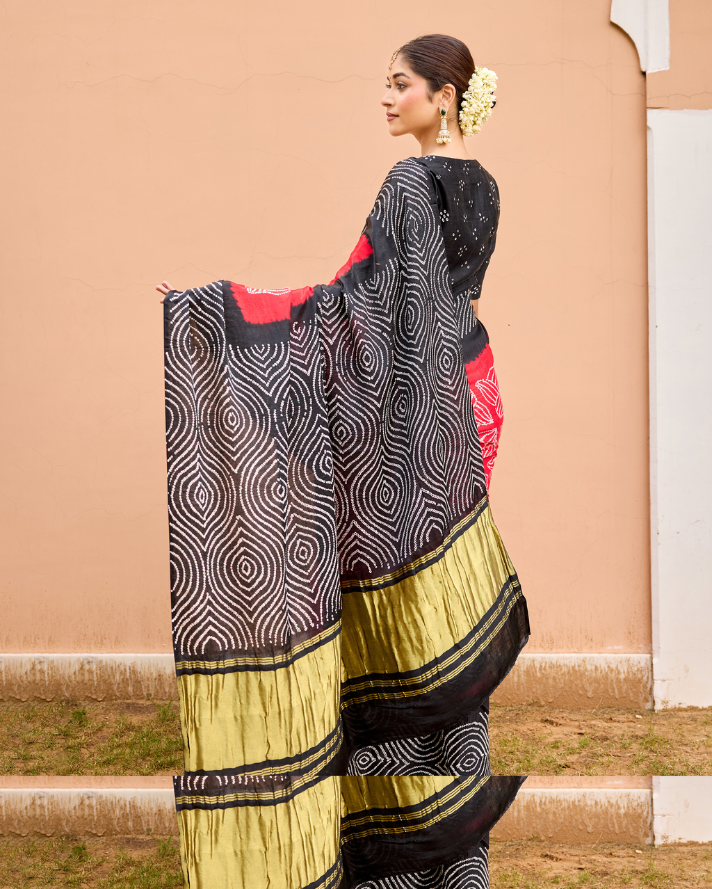 Rate Black Gajji Silk Bandhej Saree
